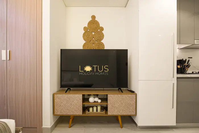 Media unit with Lotus welcome screen
