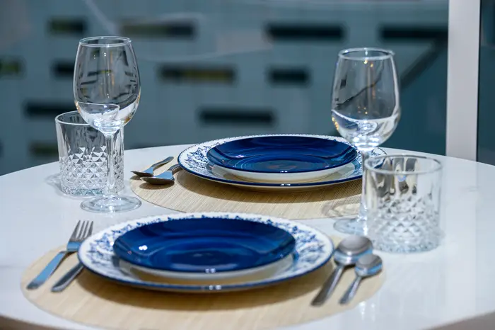 Dining table detail